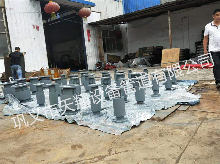 人防密闭套管出墙多少