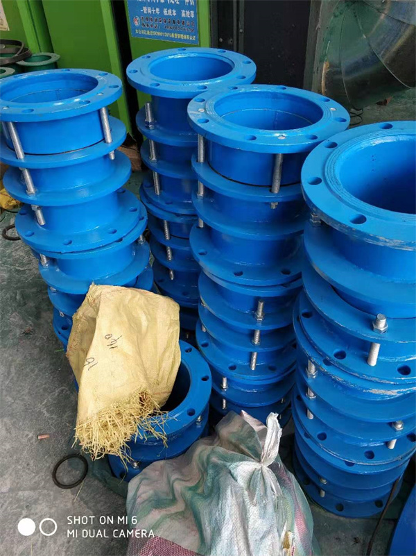 双法兰限位伸缩接头安装视频