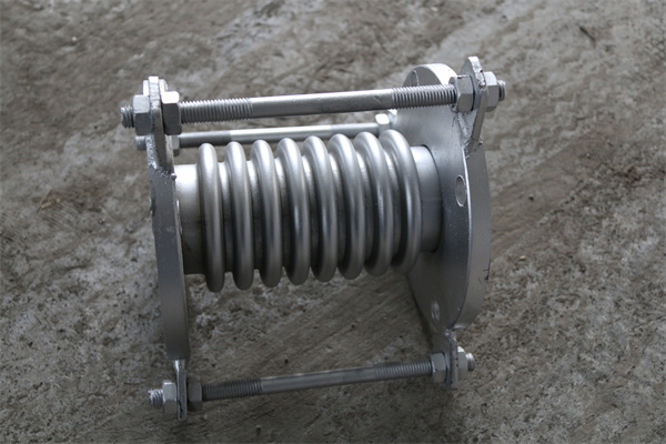 轴向外压式波纹补偿器